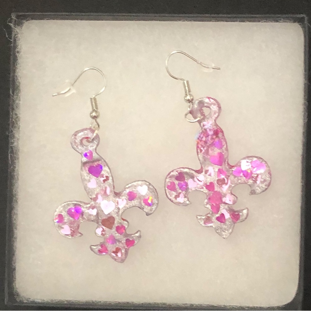 Hand Crafted Valentines Day Earrings Gift Boxed Metallic Hearts in Fleur…